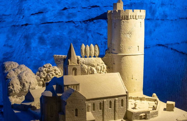 Entrance to the Pierre and Lumière Sculpture Museum - Photo 5