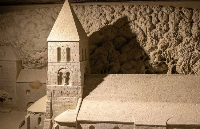 Entrance to the Pierre and Lumière Sculpture Museum - Photo 2