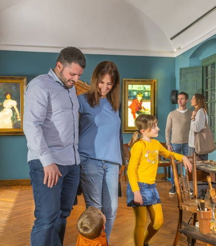 Foto de Tour modernista por el Monasterio de Sant Benet