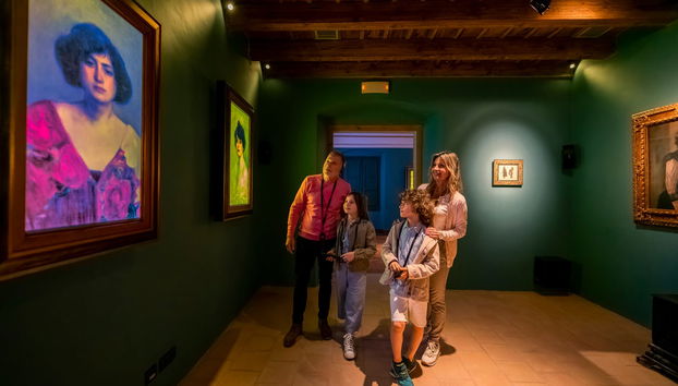 Tour modernista por el Monasterio de Sant Benet - Foto 5
