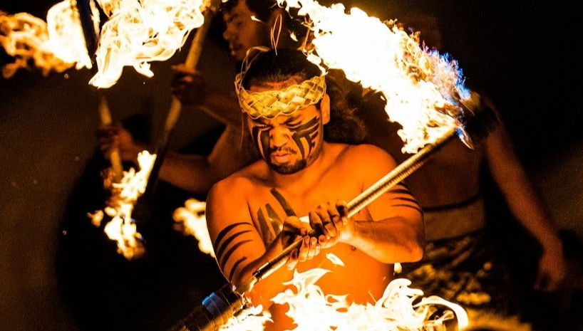 Entrada a Mauka Warriors Luau