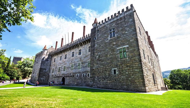 Guimarães Tour + Wine Tasting - Photo 3