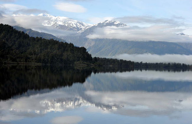 Paseo en barco por el lago Mapourika - Foto 7