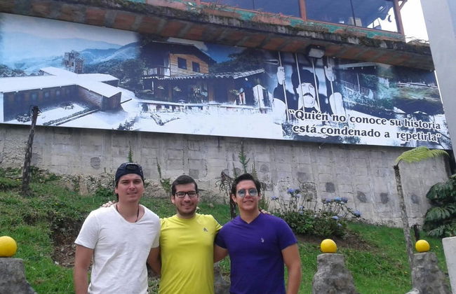 Pablo Escobar Tour - Photo 3