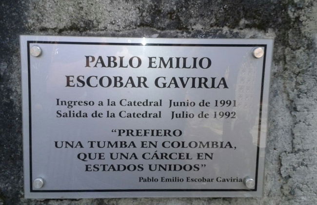 Pablo Escobar Tour - Photo 4