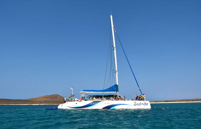 Paseo en catamarán por la isla de Sal - Foto 4