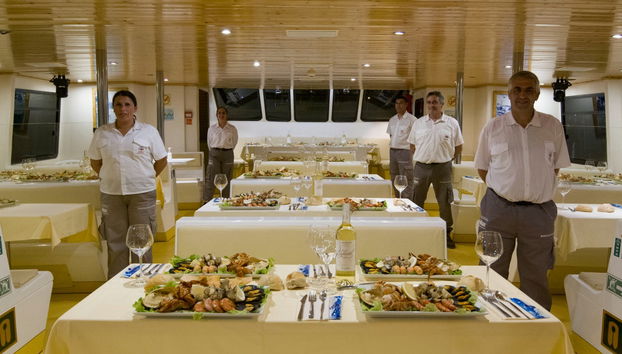 Mariscada y queimada en la ría de Arosa - Foto 2