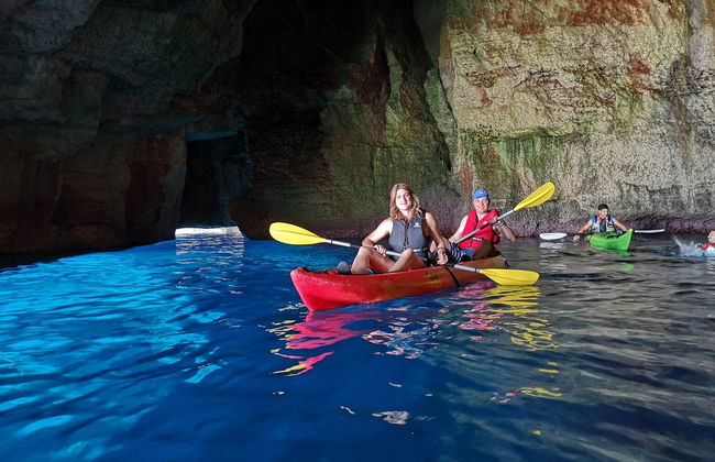 Tour en kayak por las cuevas de Cala en Porter - Foto 6