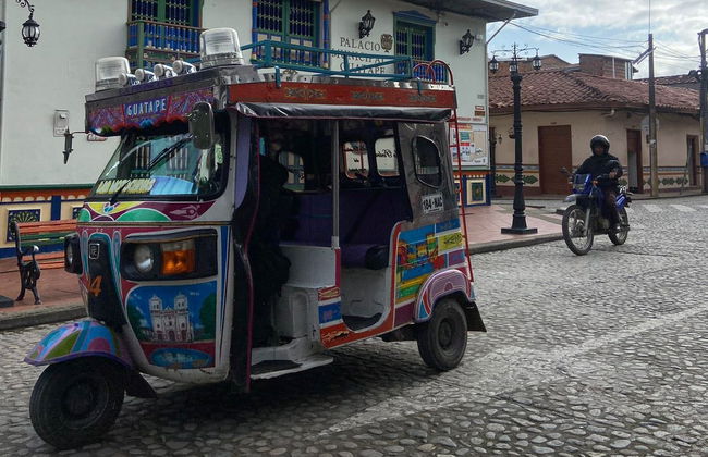Tour en tuk tuk por Guatapé - Foto 2