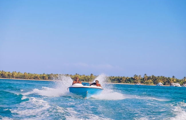 Conduite de bateau à moteur à Bayahibe - Photo 2