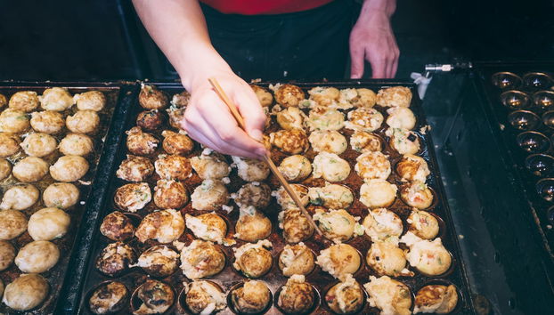 Osaka Night Tour - Photo 2