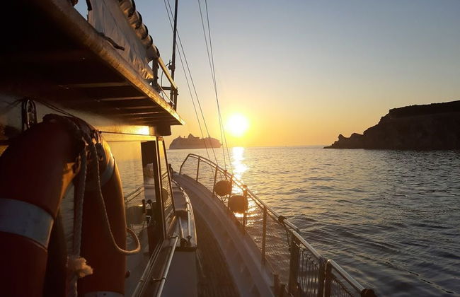 Mykonos Sunset Cruise - Photo 4