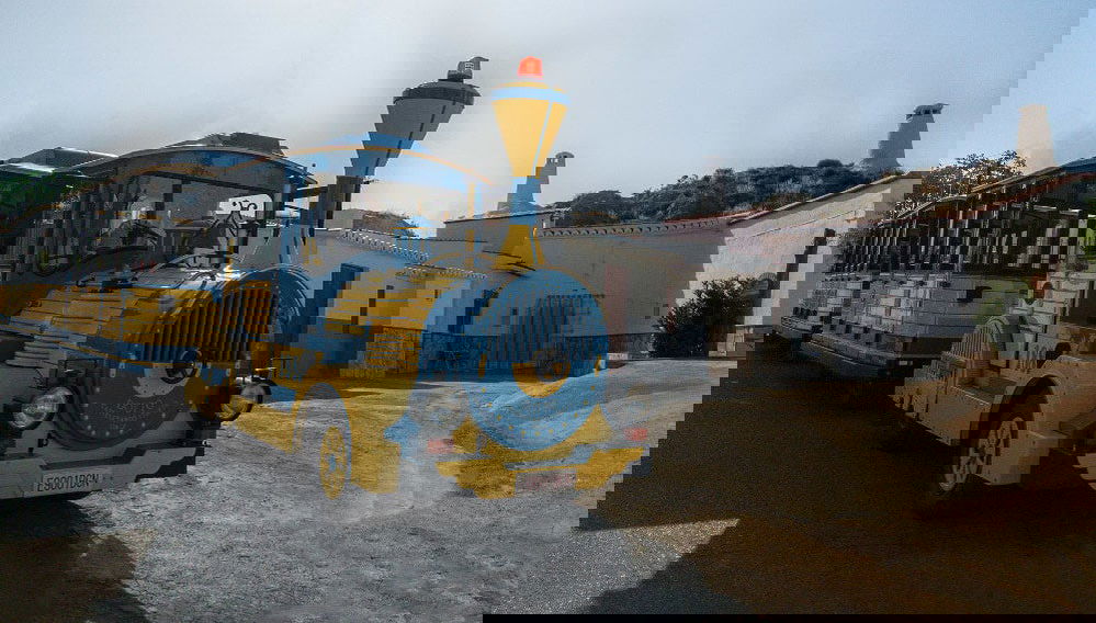 Tren turístico de Guadix - Foto 1