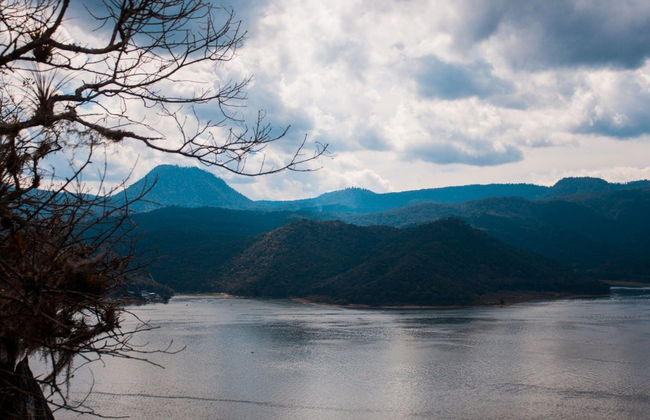 Alquiler de barco con patrón en Valle de Bravo - Photo 2