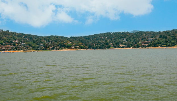 Alquiler de barco con patrón en Valle de Bravo - Photo 3