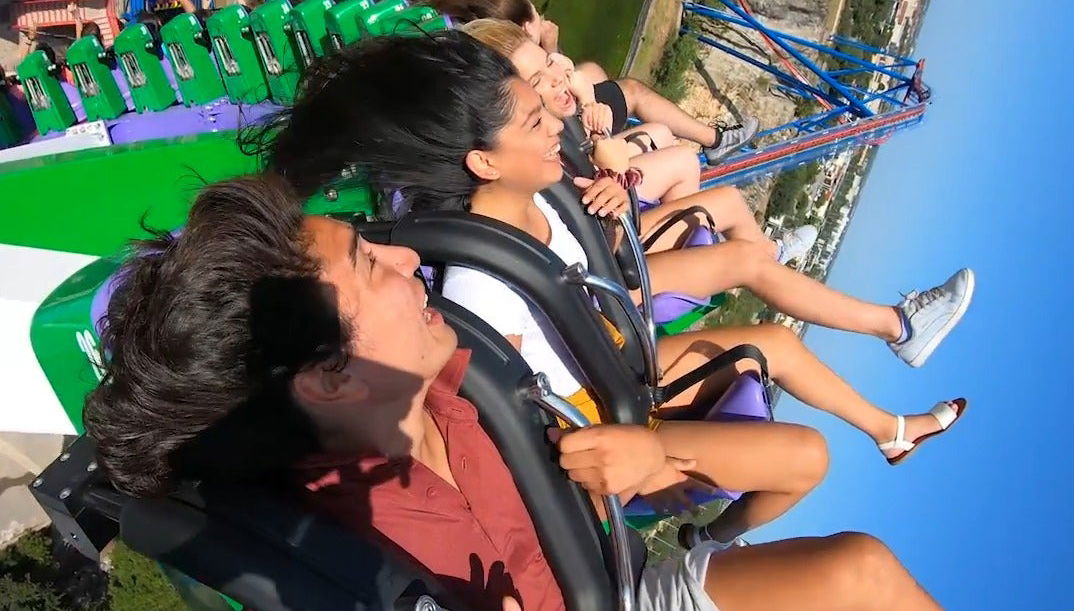 Six Flags Fiesta Texas Ticket - Photo 1