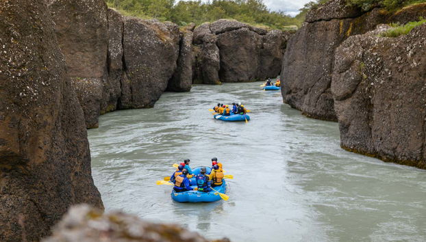 Hvita River Rafting Tour - Photo 3