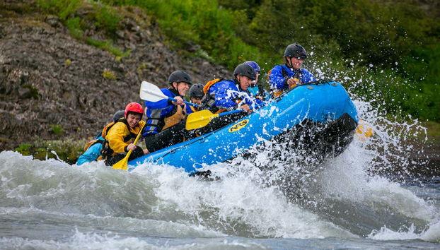 Hvita River Rafting Tour - Photo 4