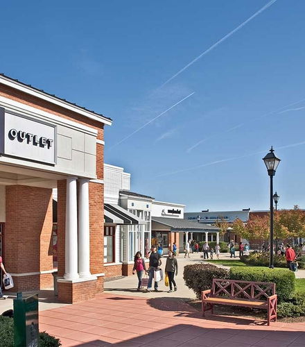 Foto de Tour de compras por Leesburg Premium Outlets
