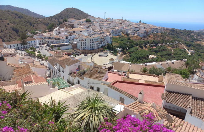 Nerja & White Villages Small Group Day Trip - Photo 4