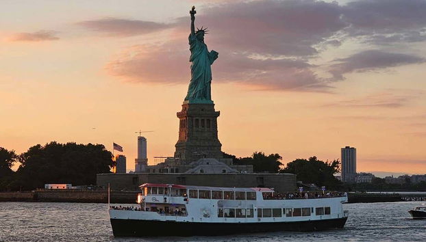 New York Evening Cruise - Photo 2