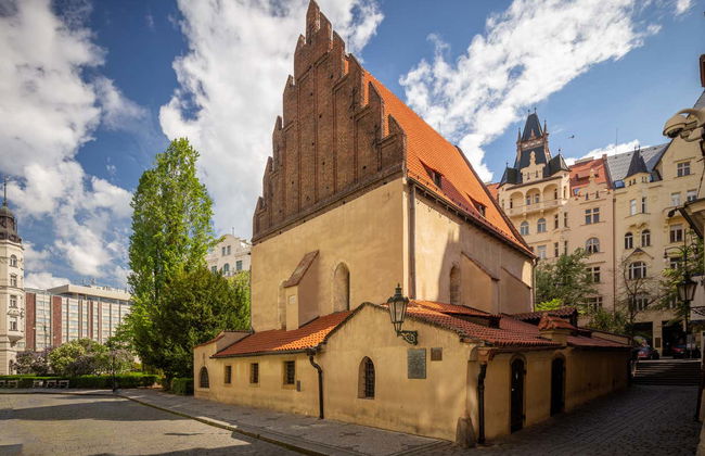 Prague Jewish Quarter + Old Town Walking Tour - Photo 5
