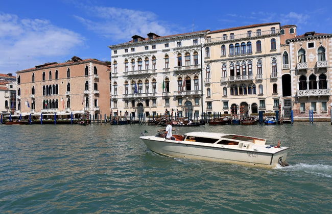 Transporte privado en watertaxi entre el aeropuerto y Venecia - Foto 2