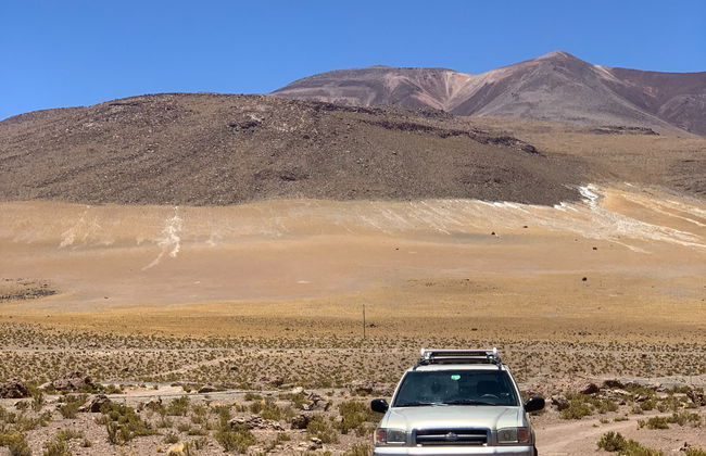 Excursión privada a Ollagüe y los salares del Alto del Loa - Foto 3