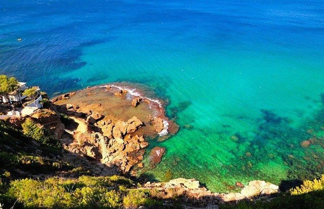 Escursione a Cala Blanca in catamarano - Foto 4