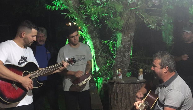 Traditional Gaucho Dinner + Live Music - Foto 2