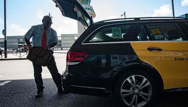 Transfert privé d'Altea Campomanes à l'aéroport d'Alicante-Elche (ALC) - Photo 5