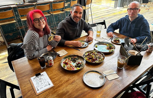 Um gosto de Manchester e Salford com refeições, bebidas e guia - Foto 3