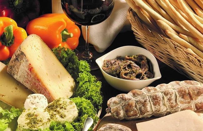 Excursion œnologique et gastronomique de Turin, incluant le marché agricole - Photo 3