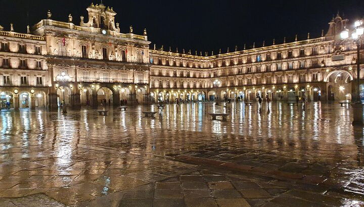 Tour Noturno Privado de Histórias e Lendas de Salamanca - Foto 1