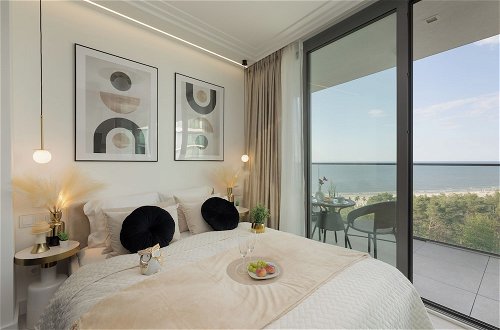 Photo 13 - Apartment Royallux Sea View by Renters