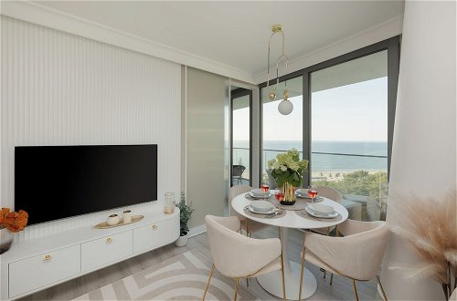 Photo 31 - Apartment Royallux Sea View by Renters