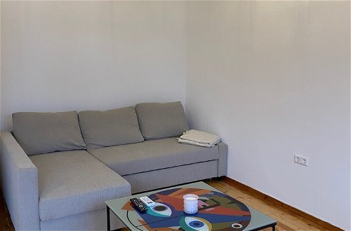Foto 5 - Modern, Centrally Located Apartment
