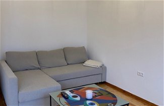 Foto 1 - Modern, Centrally Located Apartment