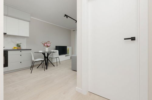 Photo 19 - Bright & Modern Apartment by Renters