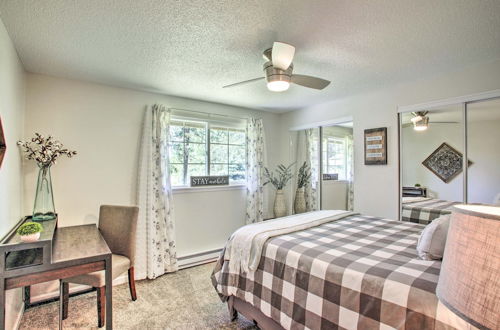 Photo 4 - Lovely Riverview Retreat: Modern 2-bed Gem Awaits