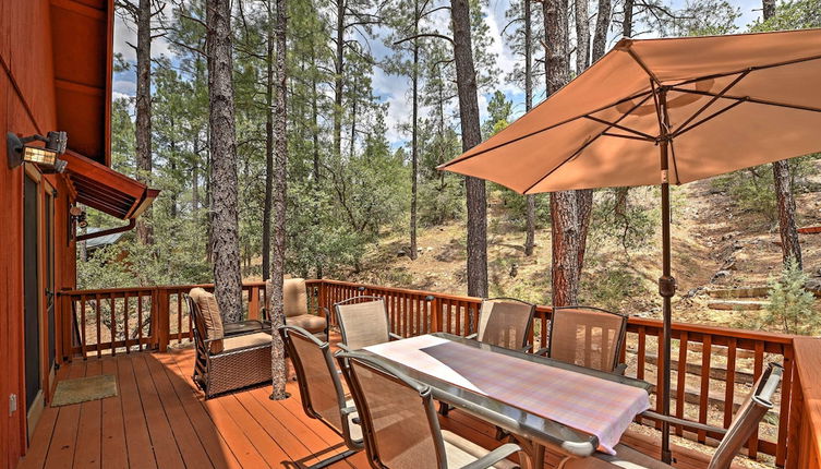 Foto 1 - Prescott Cabin w/ Beautiful Forest Views & Deck