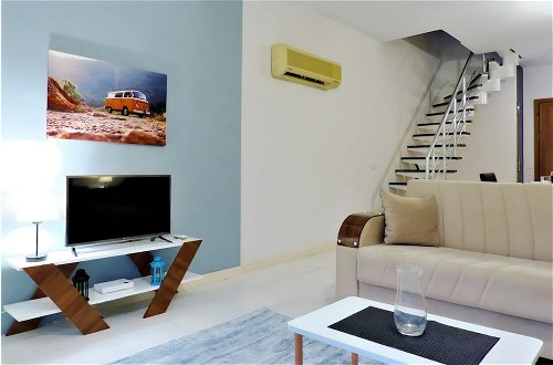 Photo 2 - Chic Duplex House With Shared Pool in Antalya