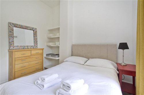 Photo 7 - Bright one Bedroom Apartment With Balcony in Maida Vale by Underthedoormat