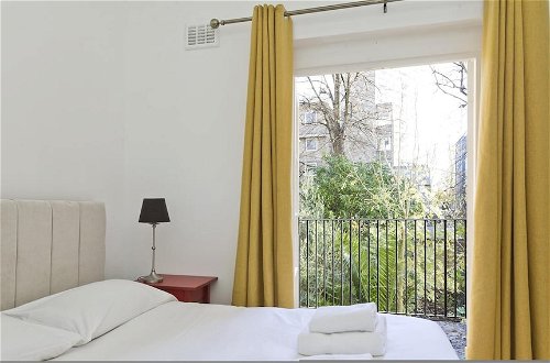 Foto 6 - Bright one Bedroom Apartment With Balcony in Maida Vale by Underthedoormat