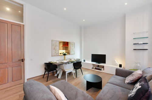 Photo 44 - Amazing Covent Garden 2 Bedroom High Speed Wifi