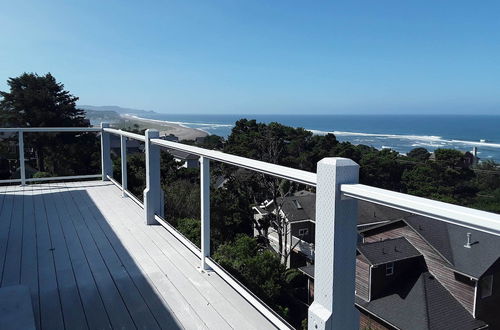 Foto 9 - Ocean-view Lincoln City Retreat w/ 3 Viewing Decks