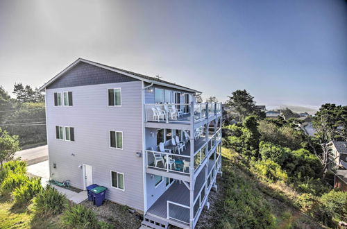 Photo 37 - Ocean-view Lincoln City Retreat w/ 3 Viewing Decks