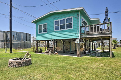 Photo 5 - Breezy Surfside Beach Home w/ Deck & Patio