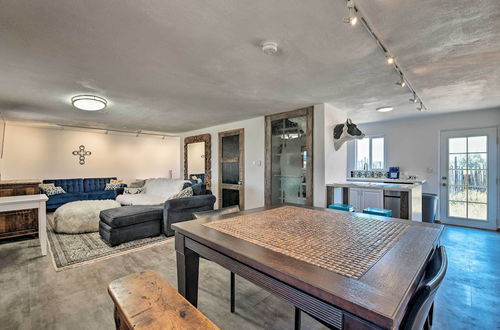 Photo 9 - Chic Studio w/ Grill - 25 Mins to Taos Ski Valley