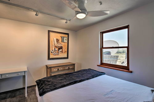 Photo 16 - Chic Studio w/ Grill - 25 Mins to Taos Ski Valley